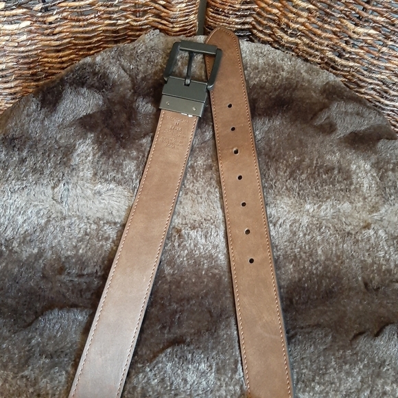 Columbia Leather Belt Men's Medium 34-36 Black Office Work Casual Minimalist - Picture 3 of 5